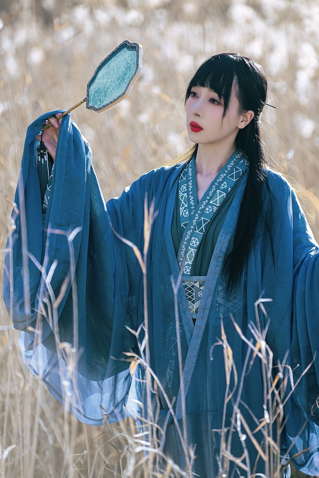 芦花深处（图ZMzU1NzUwOTc2） - 人像摄影 - 站酷设计师摄影爱好者江枫原创素材 - 站酷ZCOOL