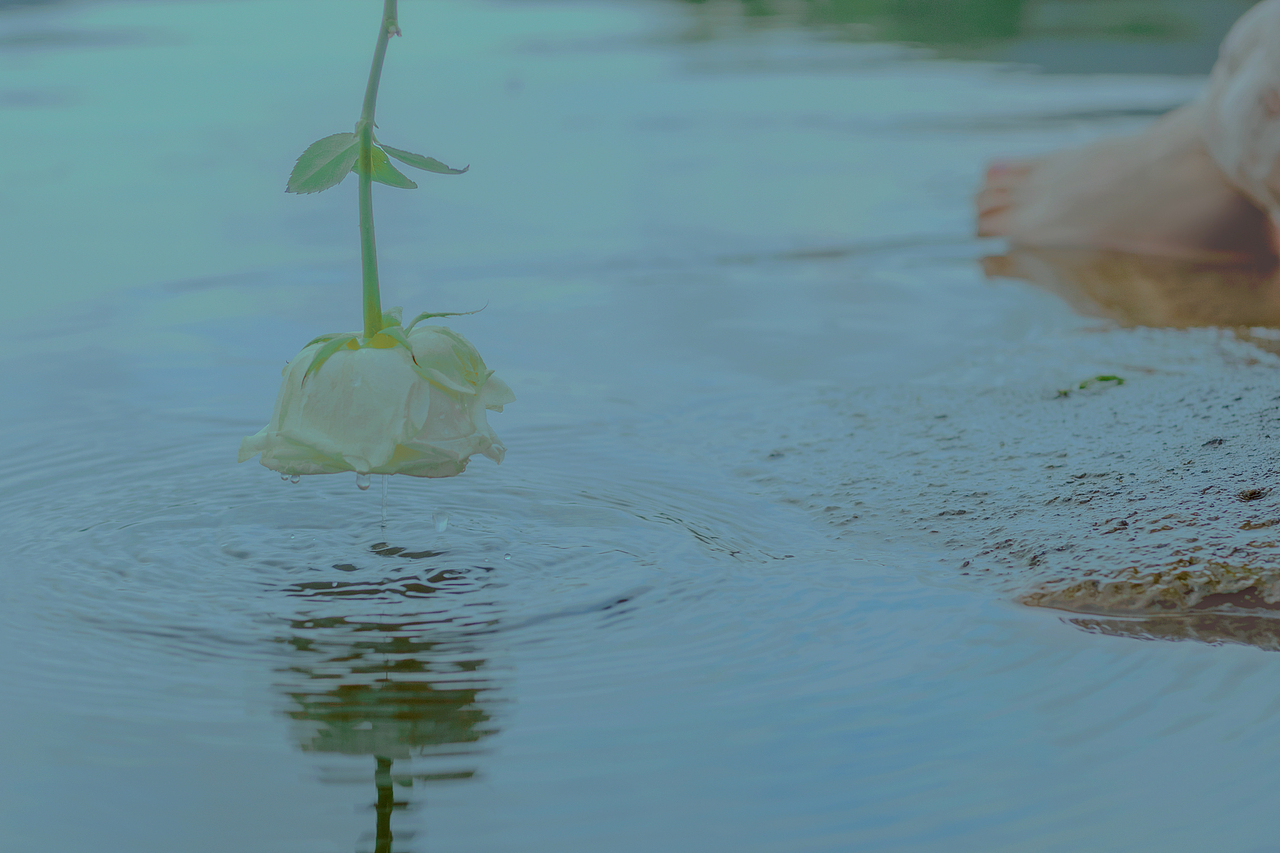 山城河畔（图ZMjc0NDI2NTY0） - 人像摄影 - 站酷设计师拉丨苏原创素材 - 站酷ZCOOL