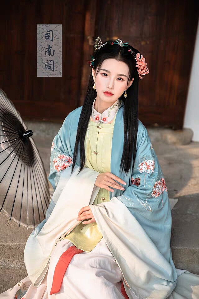 汉服设计 | 遗梦沧雪《青丘 · 十尾》（图ZMTg1MjQ0MDI4） - 其他服装 - 站酷设计师遗梦沧雪原创素材 - 站酷ZCOOL