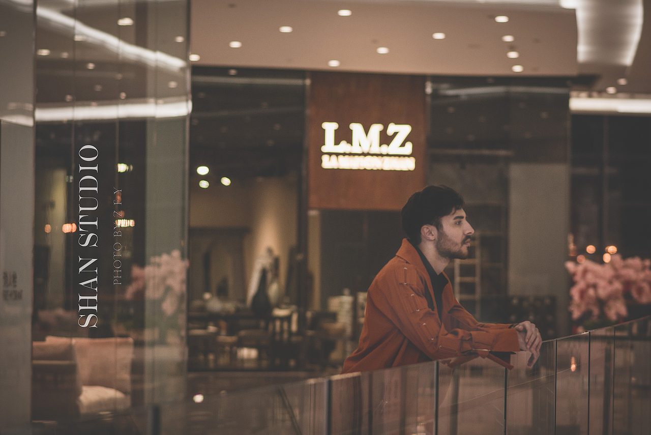 帅气的混血小哥儿~