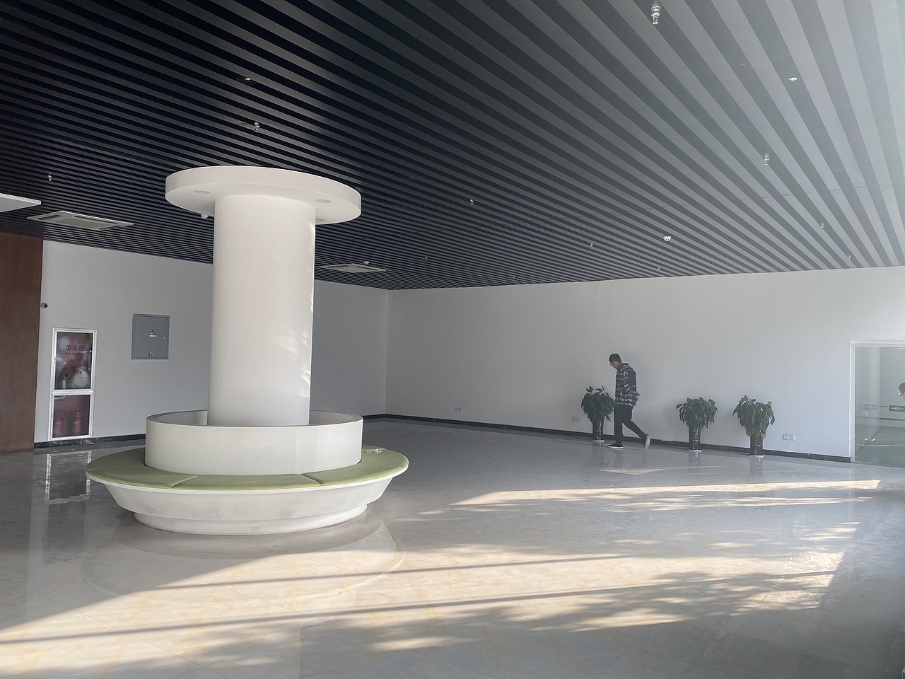 新能源展厅设计（图ZMjgwODI2NTQ0） - 展陈设计 - 站酷设计师蓉崽原创素材 - 站酷ZCOOL