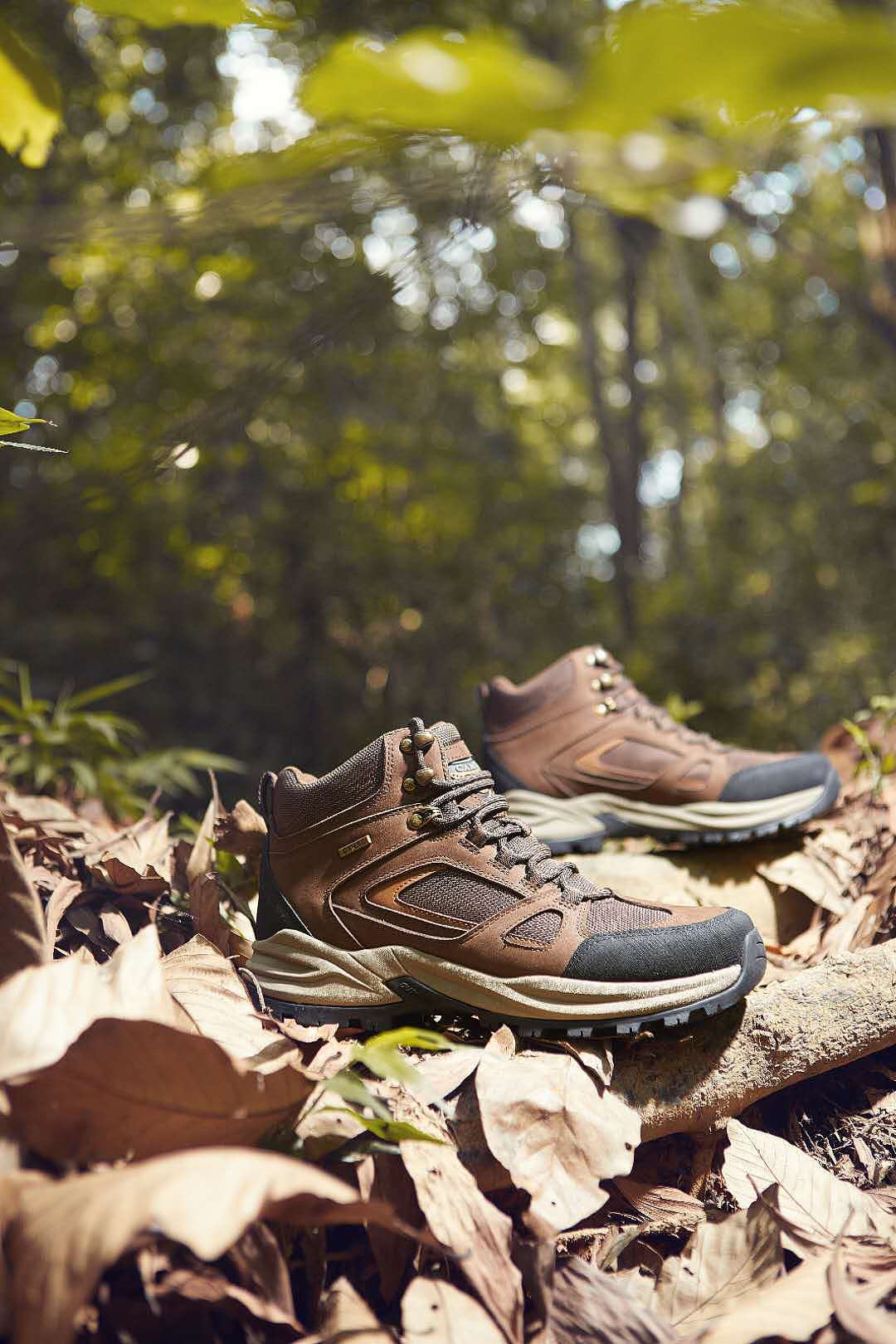 户外登山鞋-丛林场景拍摄