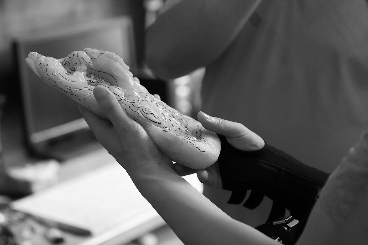 完成的玉雕作品。