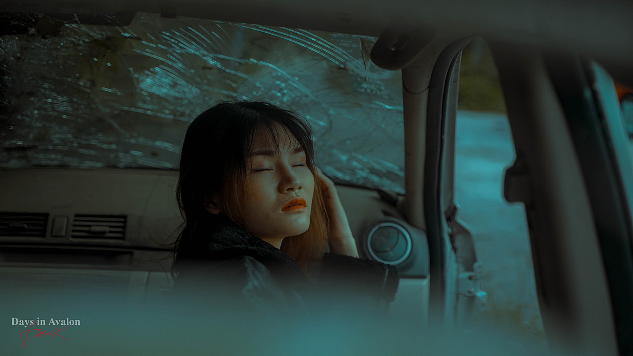 废弃汽车场人物创作