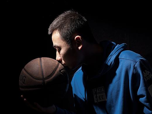 籃球少年（個(gè)人主頁(yè)-ZMzIzMTg2NTY=） - 人像攝影 - 站酷設(shè)計(jì)師余一拾柒原創(chuàng)素材 - 站酷ZCOOL
