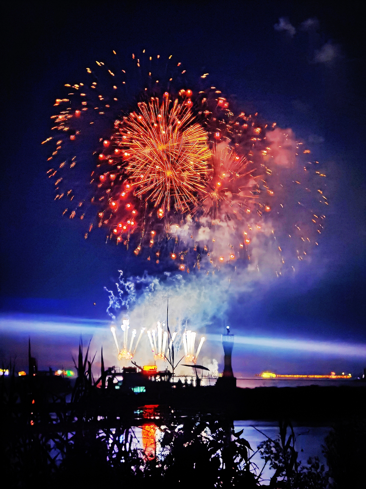鼋头渚烟花大会（图ZMzE2MTk1NzIw） - 其他摄影 - 站酷设计师惊笛原创素材 - 站酷ZCOOL