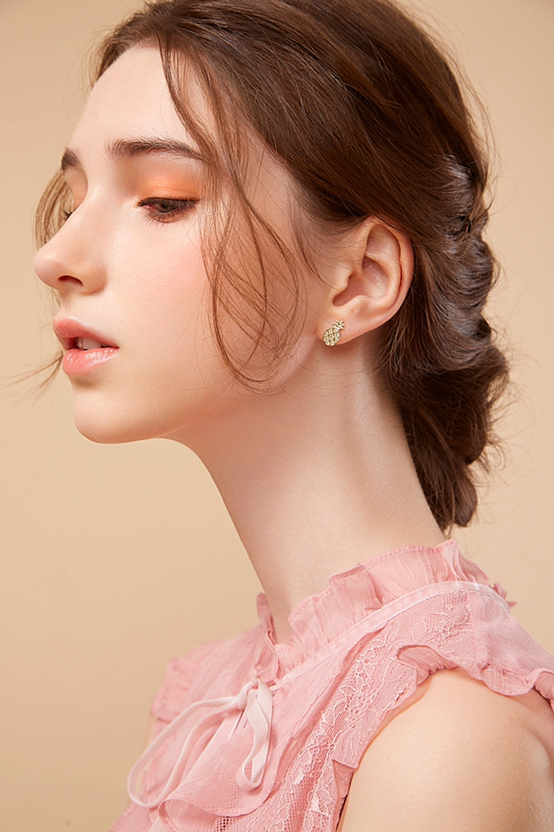 电商修图 1ZOMI饰品人像摄影修图（图ZMzE3NTgwMjcy） - 时尚/艺术摄影 - 站酷设计师默屿25原创素材 - 站酷ZCOOL