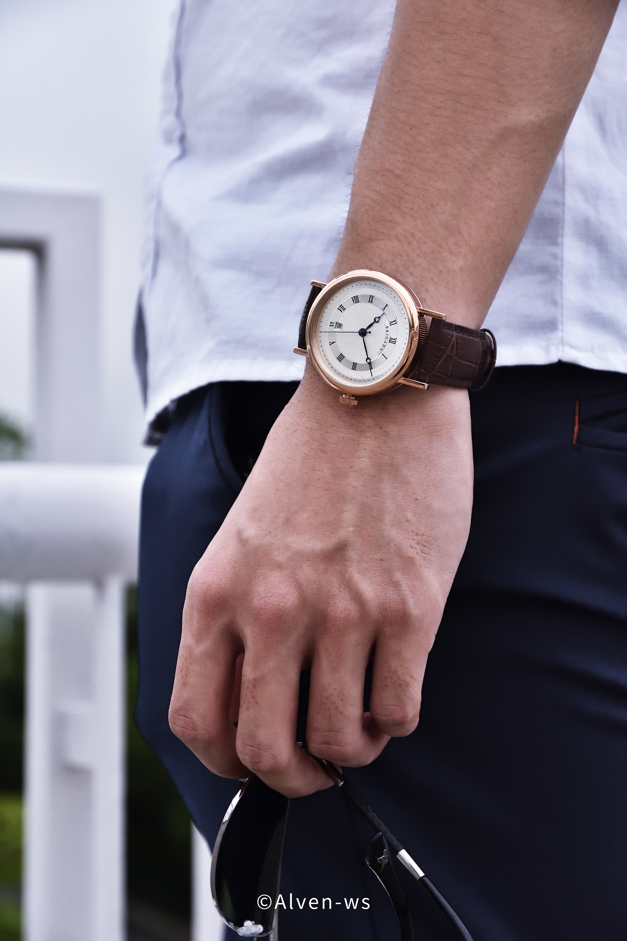 极简风格潮款男士皮带腕表摄影手表场景搭配手戴图拍照
