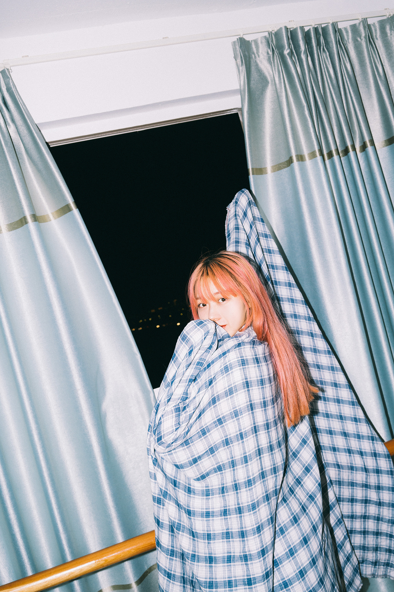 “周末在家当废物的感觉真的好幸福啊啊啊啊啊”