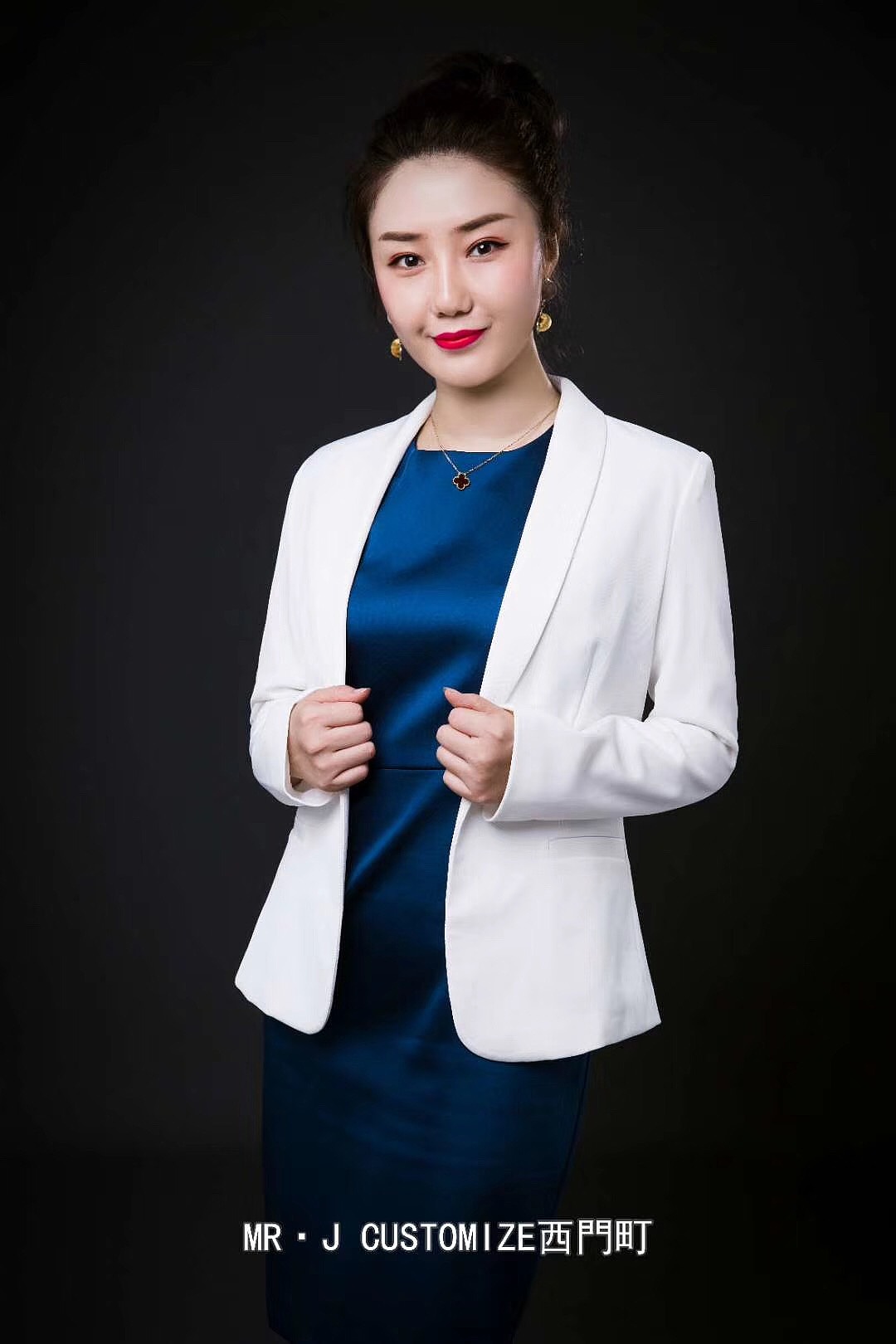 收录收藏夹查看更多形象照17形象照0形象照姿势8添加表情喜欢ta的作品