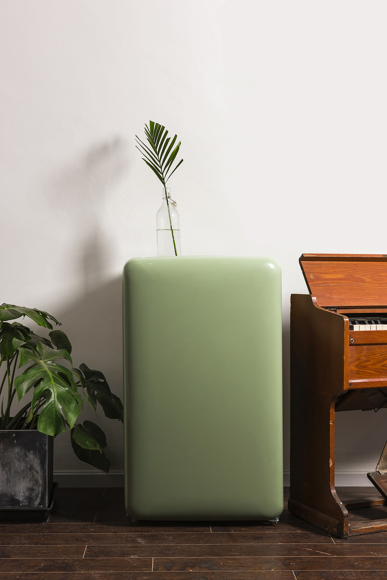 小吉迷你复古冰箱light系列场景平面海报电器摄影