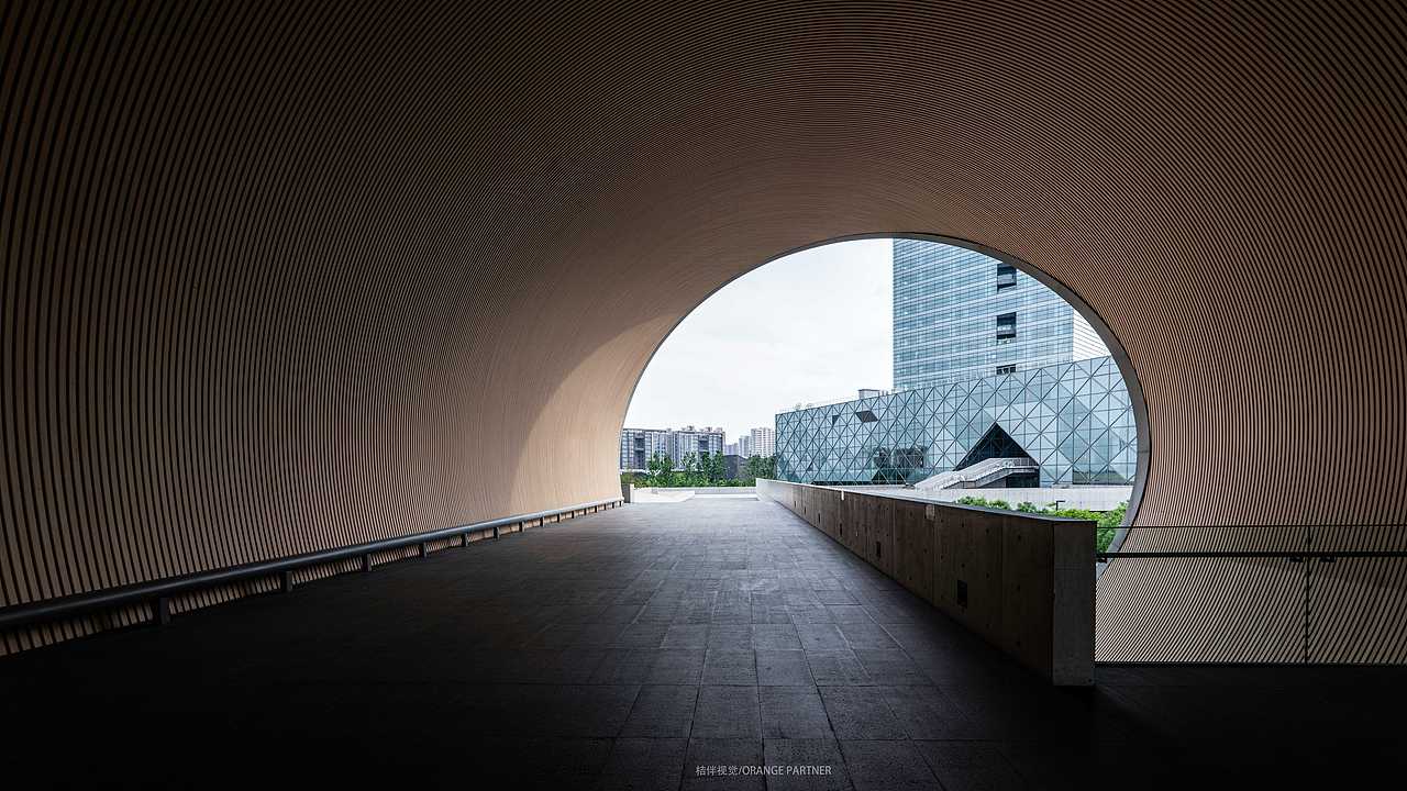 魔都漫游指南——上海保利大剧院（图ZMTk0NTk5NDky） - 环境/建筑摄影 - 站酷设计师桔伴视觉左斯洋原创素材 - 站酷ZCOOL