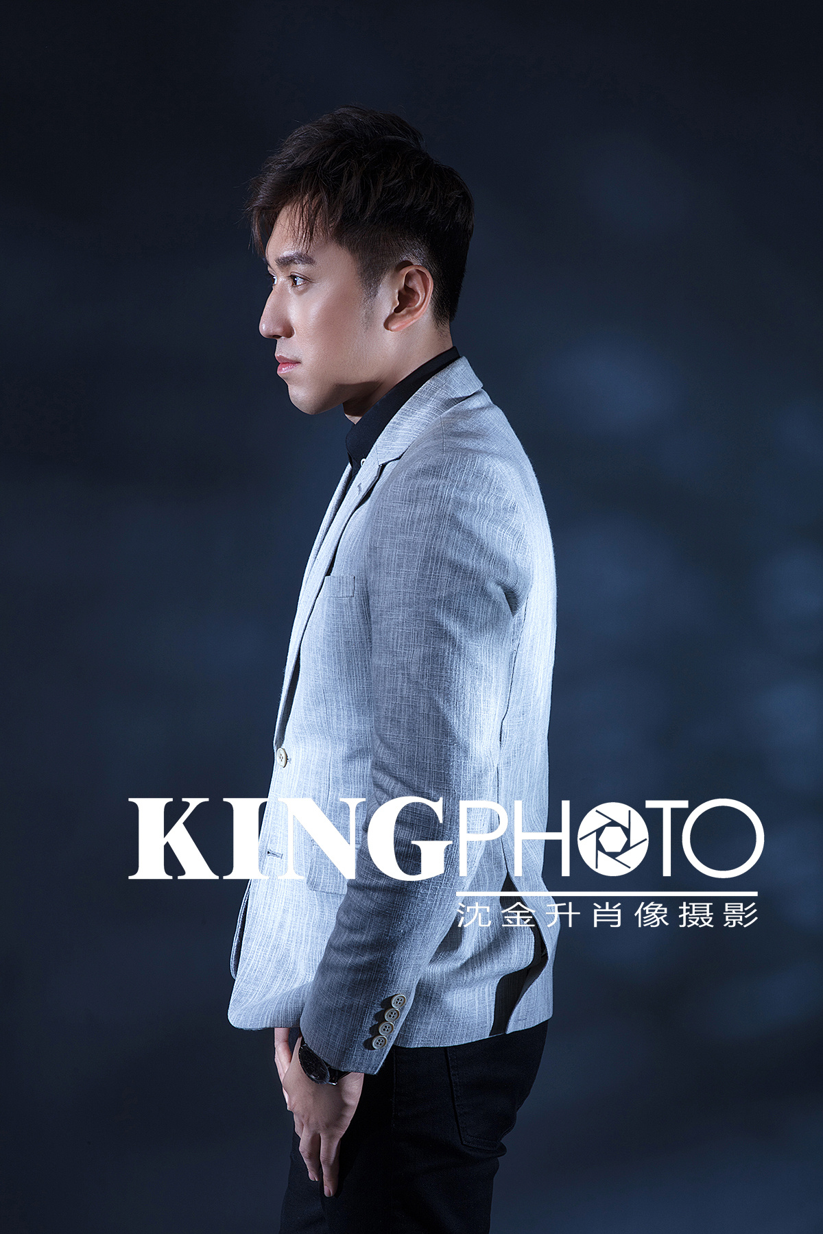 歌手彭远扬宣传照