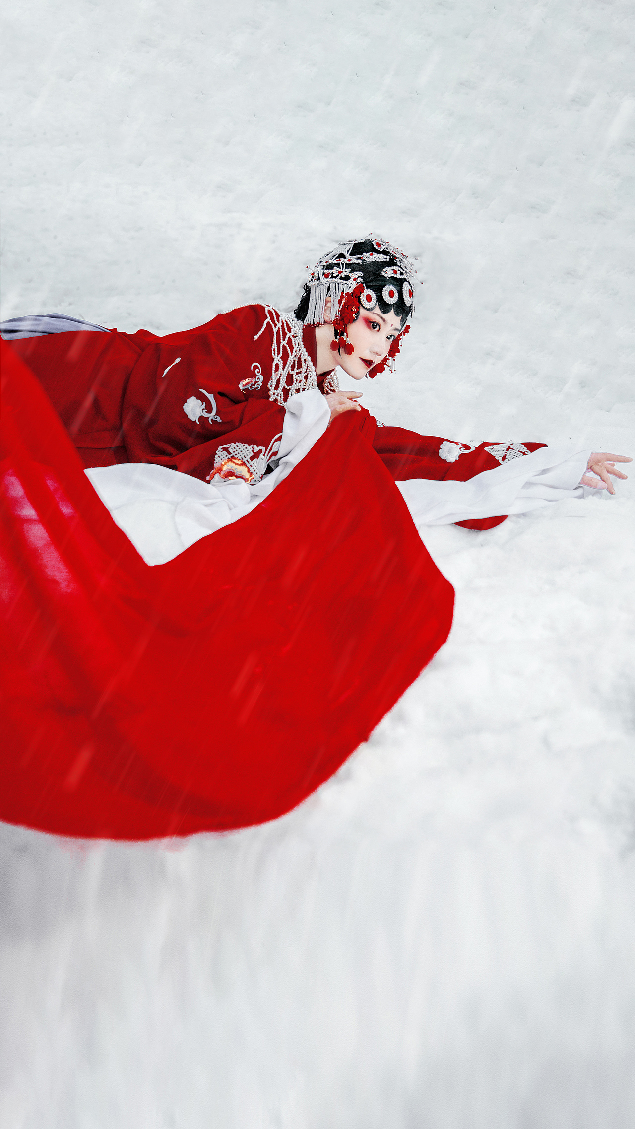 我本戏子无情胜有情, 怎配你的青梅煮酒笔墨丹青