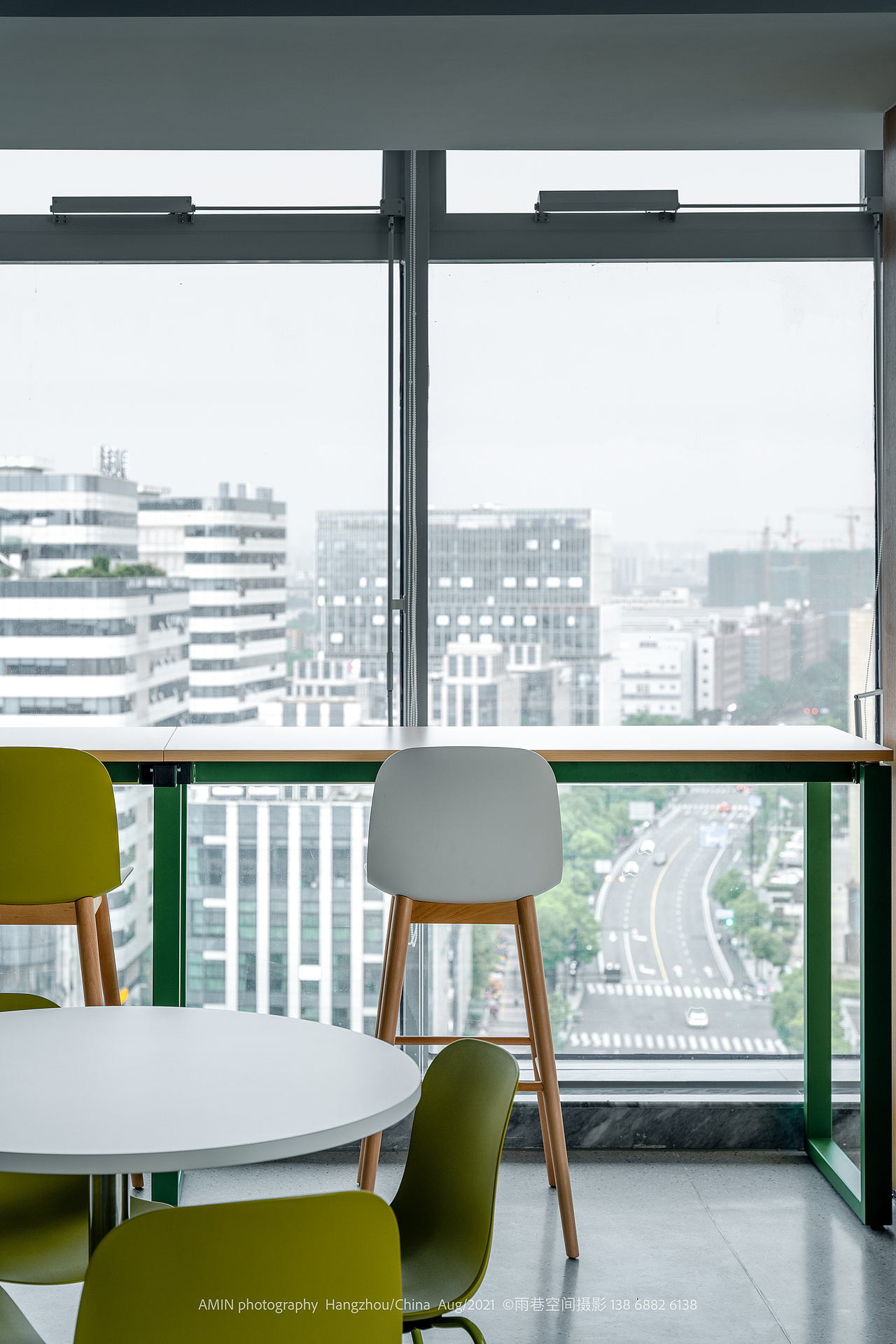 HAWORTH‘s office furniture