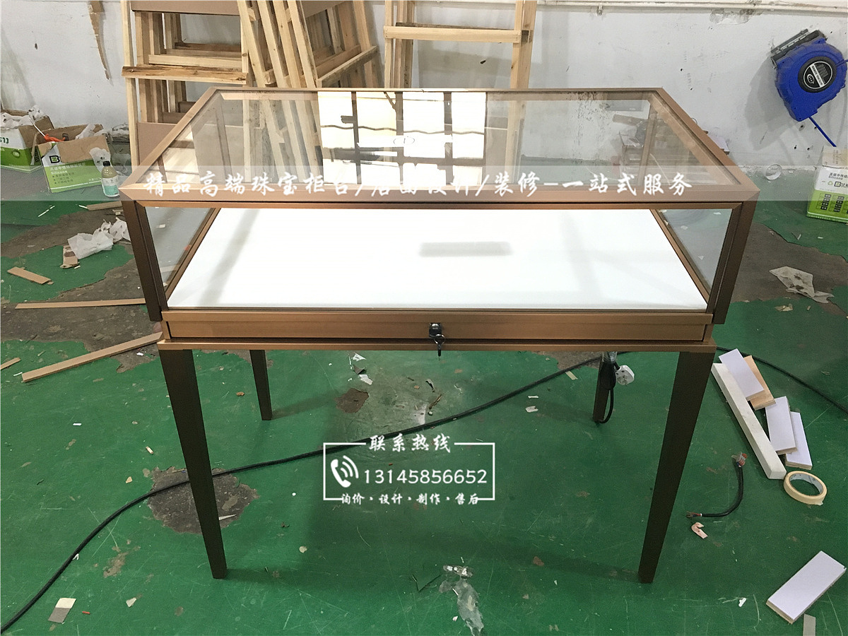 海南舍得坊展柜制作