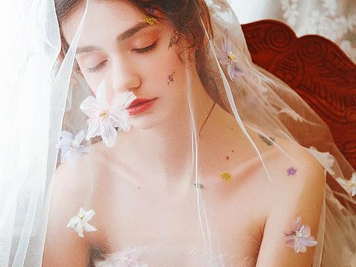 芳菲，不会凋零的花裙子