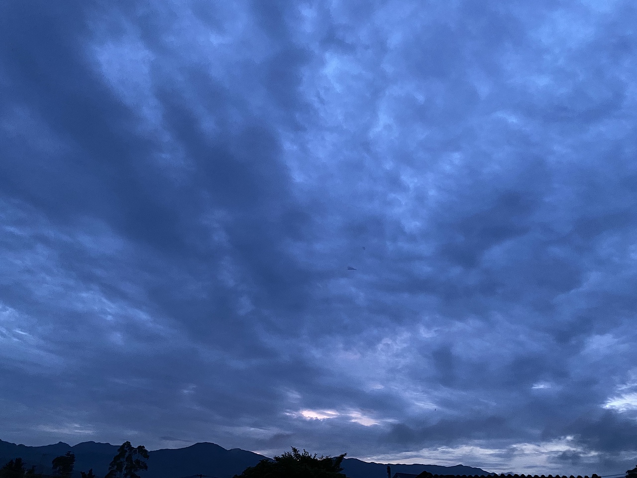 有蓝天白云也有乌云密布（图ZMjY1ODQ5MTk2） - 风光摄影 - 站酷设计师小让让原创素材 - 站酷ZCOOL