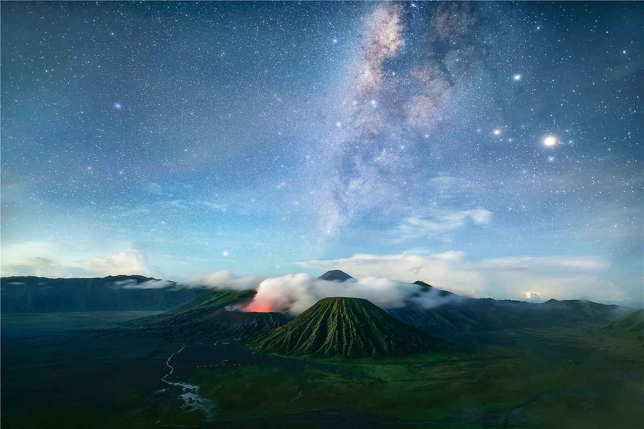 探索--布罗莫火山星空