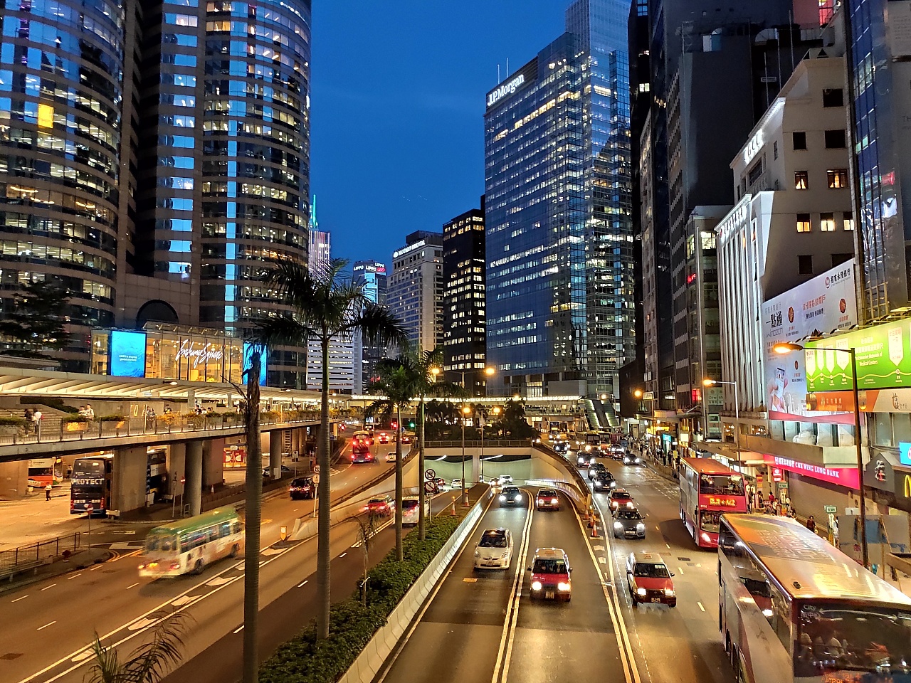 霓虹夜景(香港)|摄影|风光摄影|四季艺术工作室 - 原创作品 - 站酷