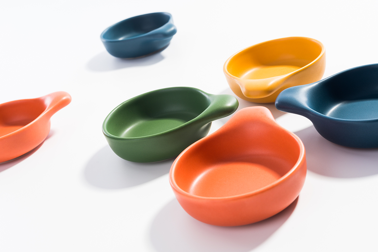 《牵手》| 餐具 | 味碟 | 碟子（图ZMjI2Mzg1ODg0） - 产品摄影 - 站酷设计师一毛拍美器原创素材 - 站酷ZCOOL