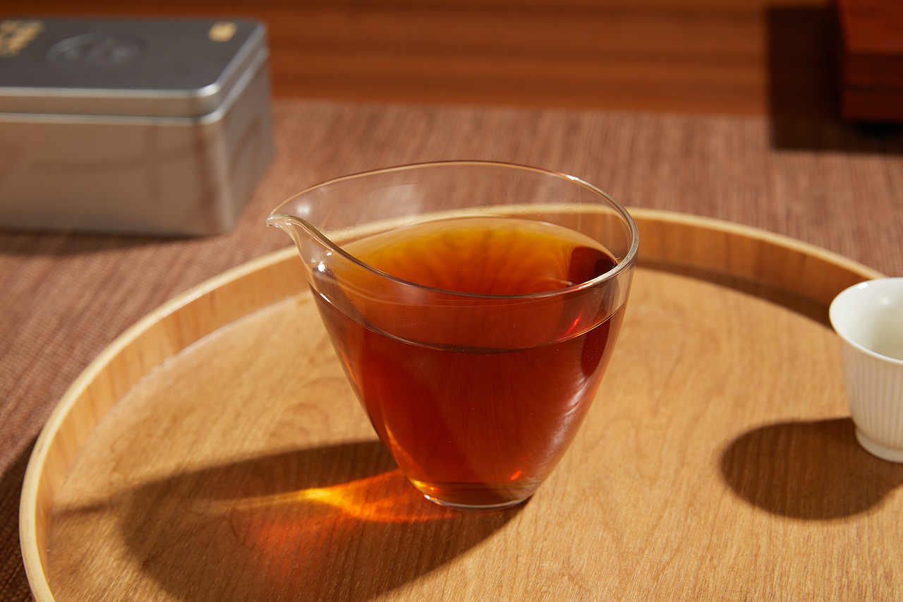 YZL英紅九號(hào)茶葉拍攝//21008（圖ZMjY5ODQyNDcy） - 產(chǎn)品攝影 - 站酷設(shè)計(jì)師一成文化原創(chuàng)素材 - 站酷ZCOOL