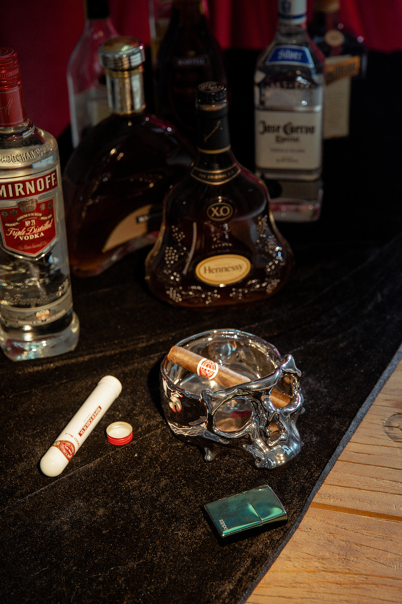 【SKULL】骷髅 暗黑系1300°电镀金属色陶瓷烟灰缸摆件