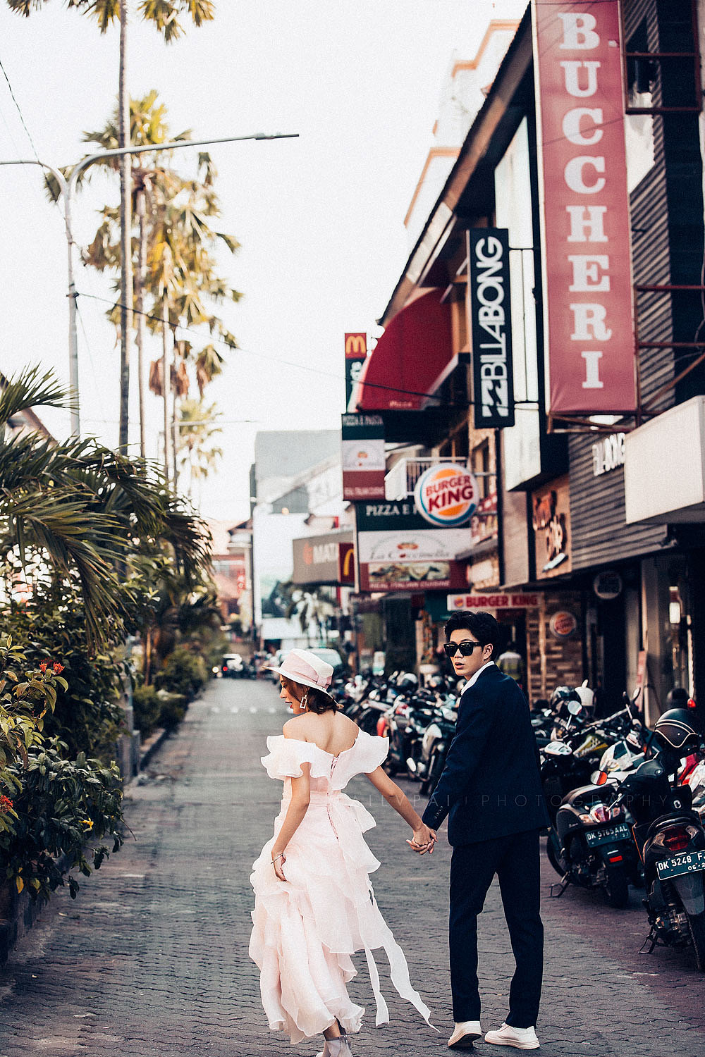 爱旅拍巴厘岛库塔洋人街旅拍