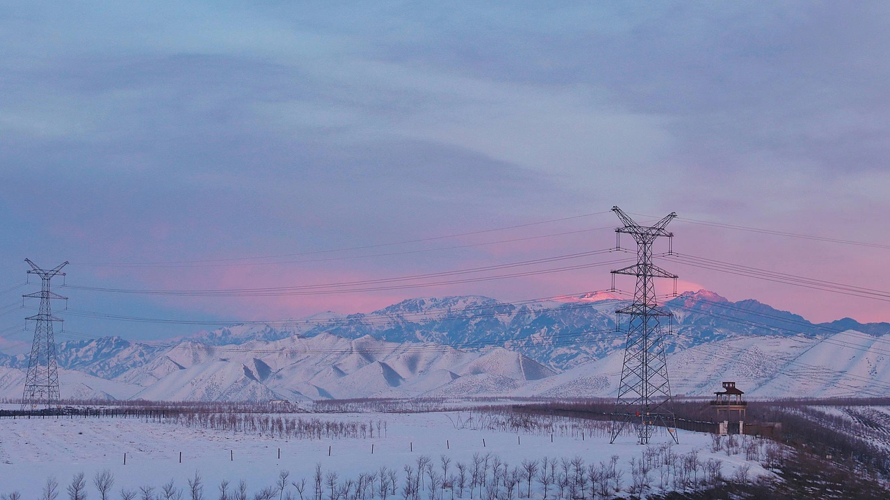 冬季新疆的夜（圖ZMjkwOTM2NjAw） - 風(fēng)光攝影 - 站酷設(shè)計師王詩妤原創(chuàng)素材 - 站酷ZCOOL