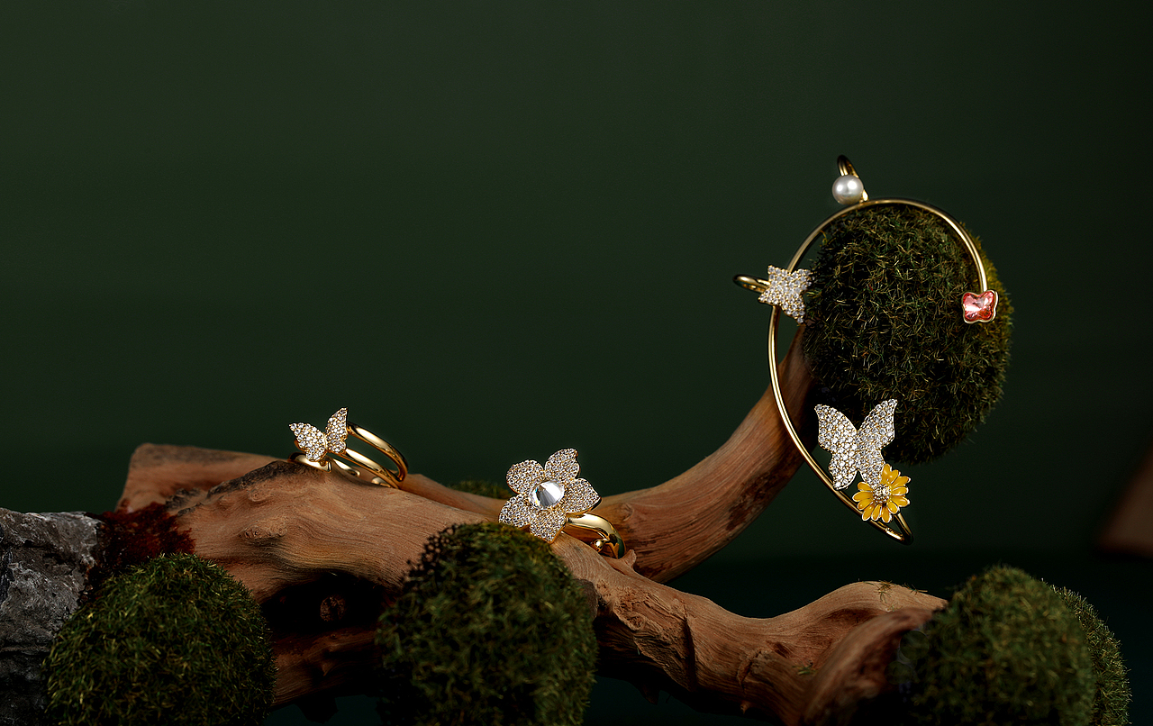 电商首饰摄影  小雏菊首饰 蝴蝶 大自然动物  深背景