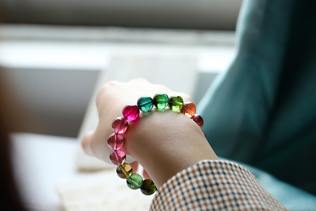 落入人间的彩虹——碧玺