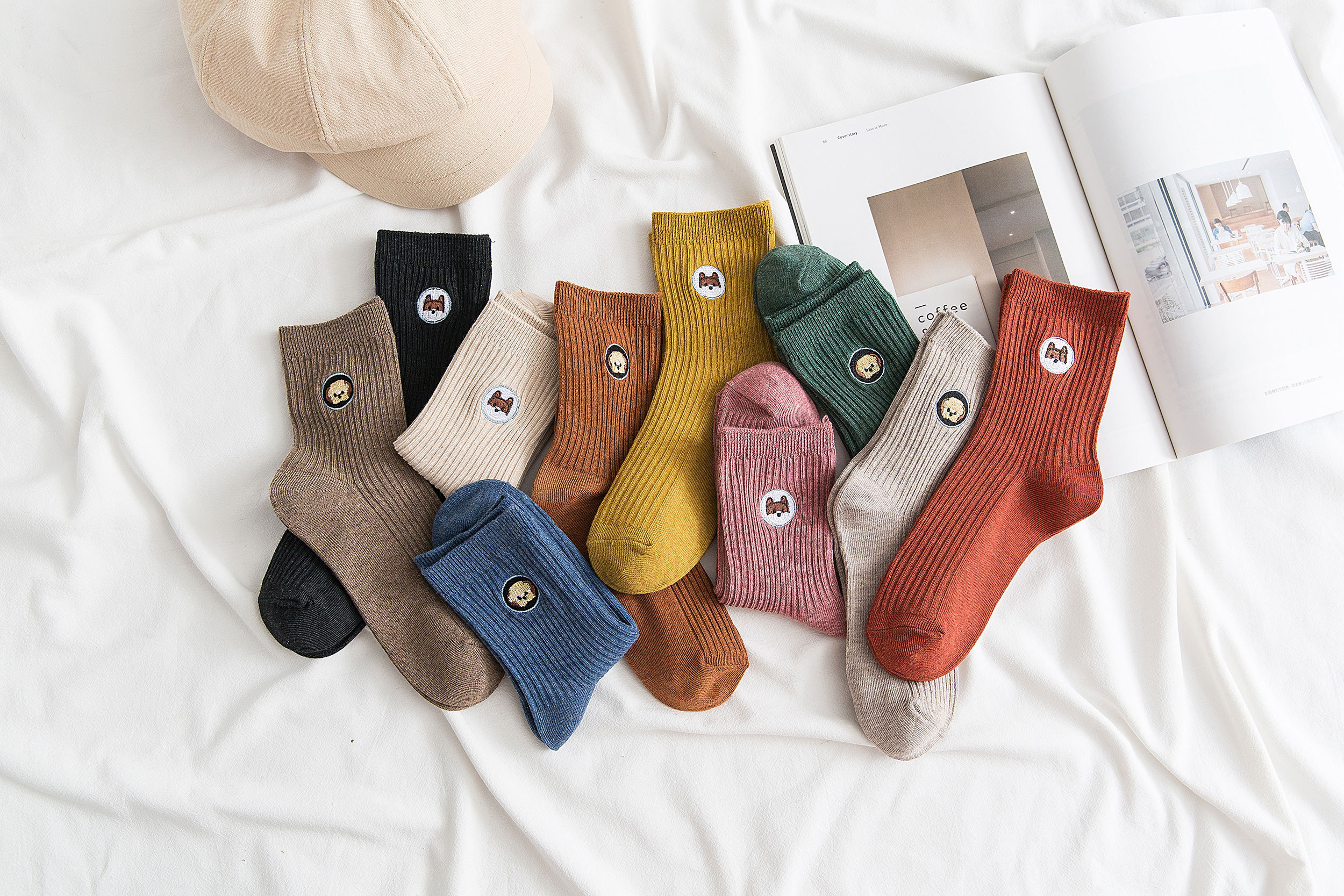 2019秋冬女袜刺绣中筒袜子袜子ins日系