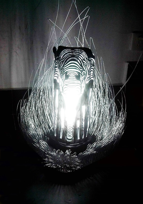 材料课的落地灯作品