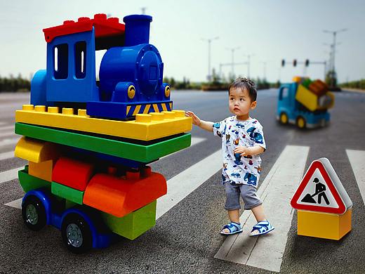 小赟和他的乐高移动城堡！（个人主页-ZMzAzNDA1MDg=） - 修图/后期 - 站酷设计师卓懋卿原创素材 - 站酷ZCOOL