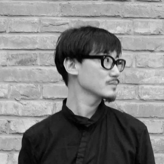 大陆设计师:刘治治(立入禁止工作室)台湾设计师:叶忠宜(卵形设计公司)