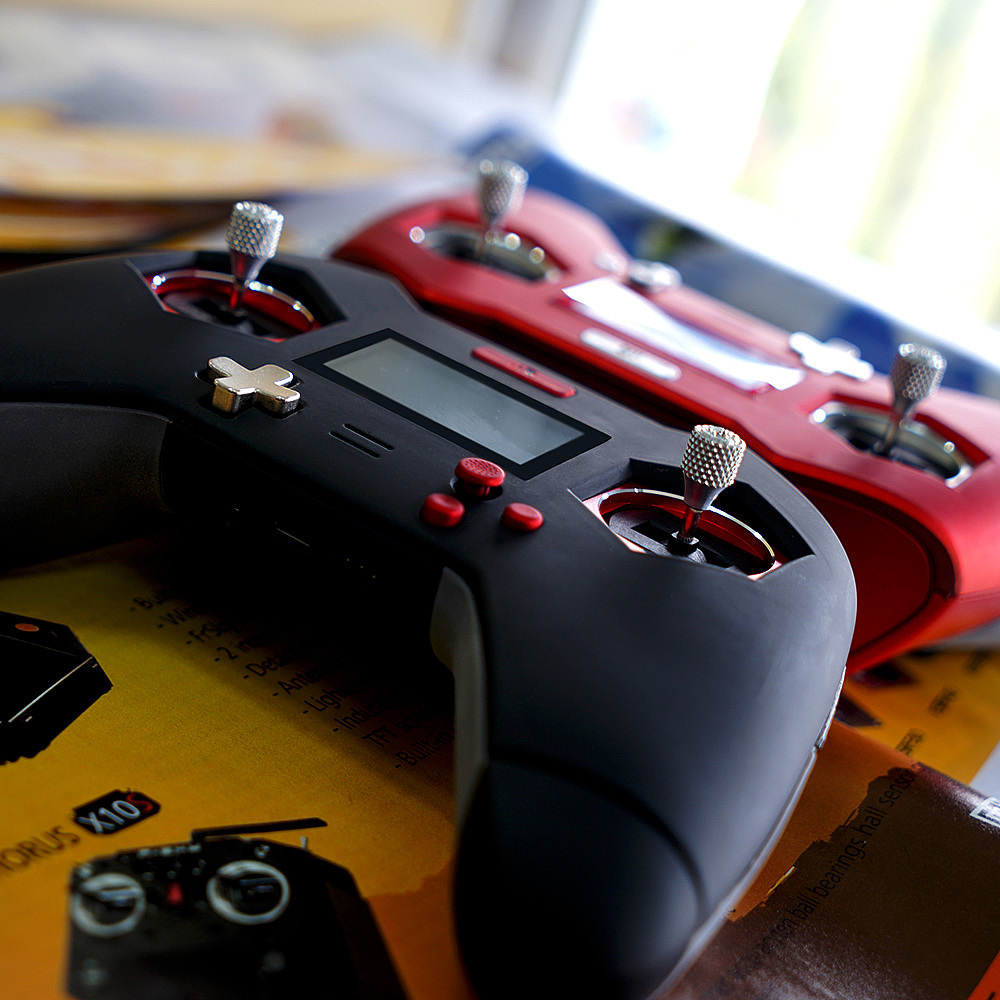 2018年旗舰无人机游戏外观遥控器X-Lite产品及视觉设计
