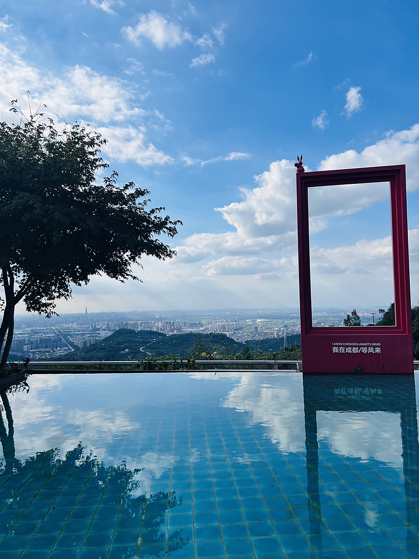 山水意境殊踏歌忘归途