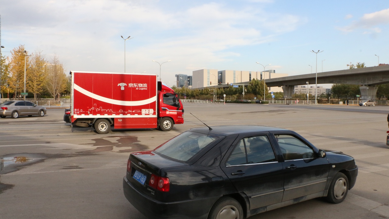 送给京东的网红涂鸦墙