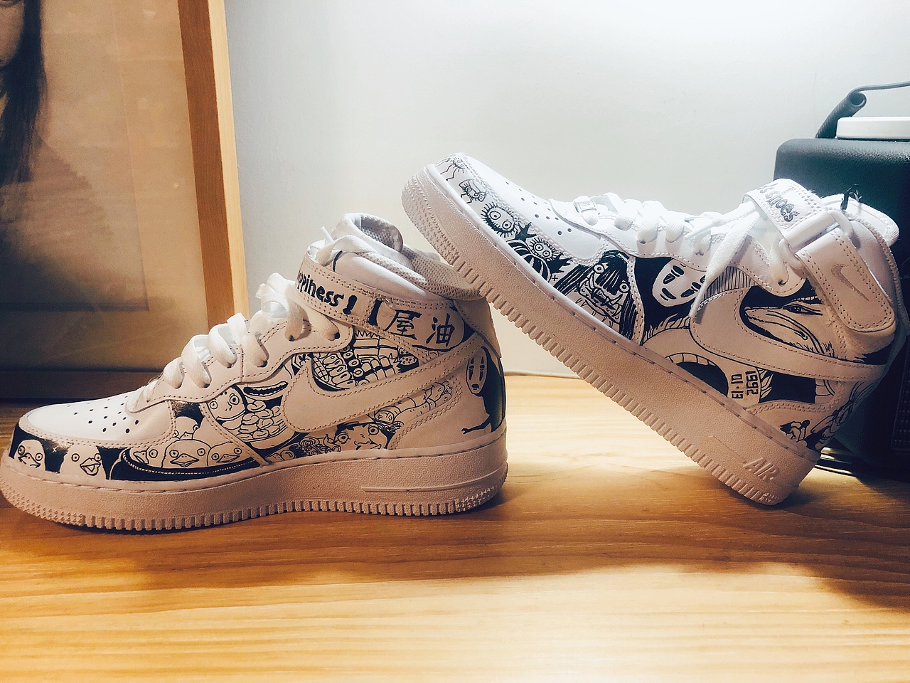 耐克空军一号手绘千与千寻涂鸦