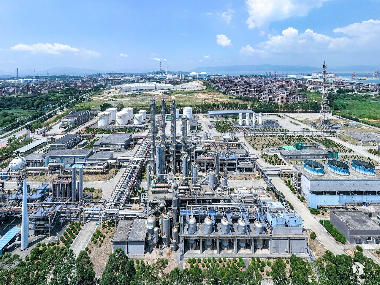 滨海城市—石化工厂航拍案例
