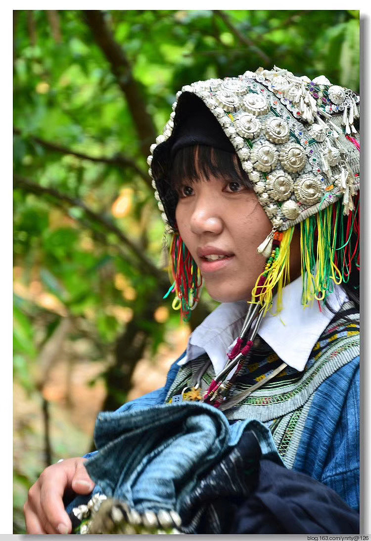 少数民族特色服饰