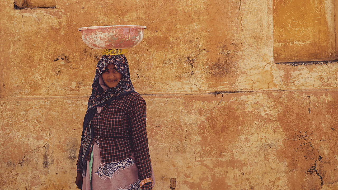 印度“渡劫”之行（图ZMTc5ODcwNDg4） - 人像摄影 - 站酷设计师houweike原创素材 - 站酷ZCOOL