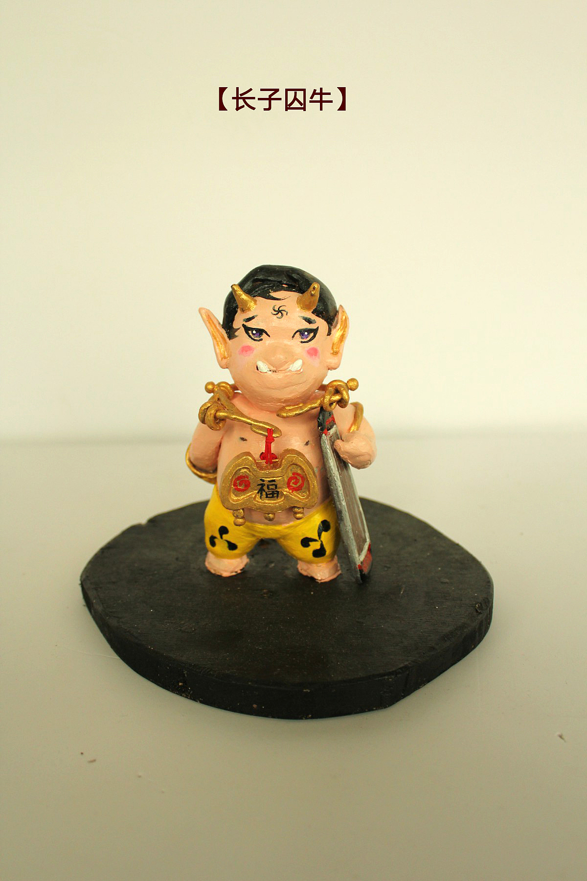 一些贵重的胡琴头部至今仍刻有龙头的形象,称其为"龙头胡琴".