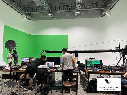 ARVR虚拟绿幕抠像线上云直播间基地拍摄
