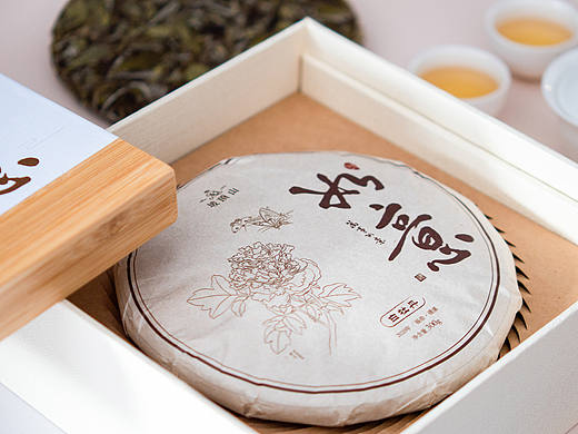 茶包装设计2/白茶 茶饼（个人主页-ZNTU5MDg1MTY=） - 包装 - 站酷设计师yipan原创素材 - 站酷ZCOOL