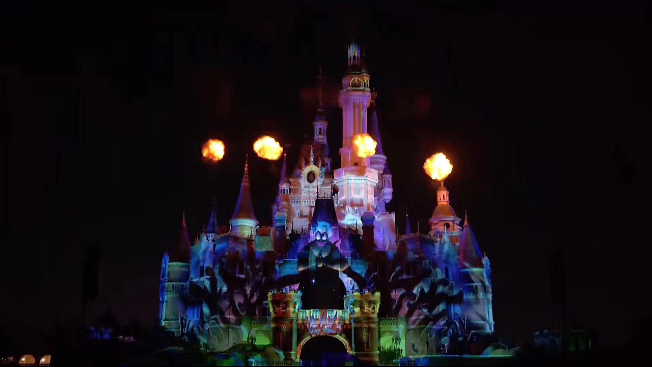 上海迪士尼城堡夜光幻影秀万圣节特别呈现（图ZMjY5MzgwMzA0） - 环境/建筑摄影 - 站酷设计师tcylee原创素材 - 站酷ZCOOL