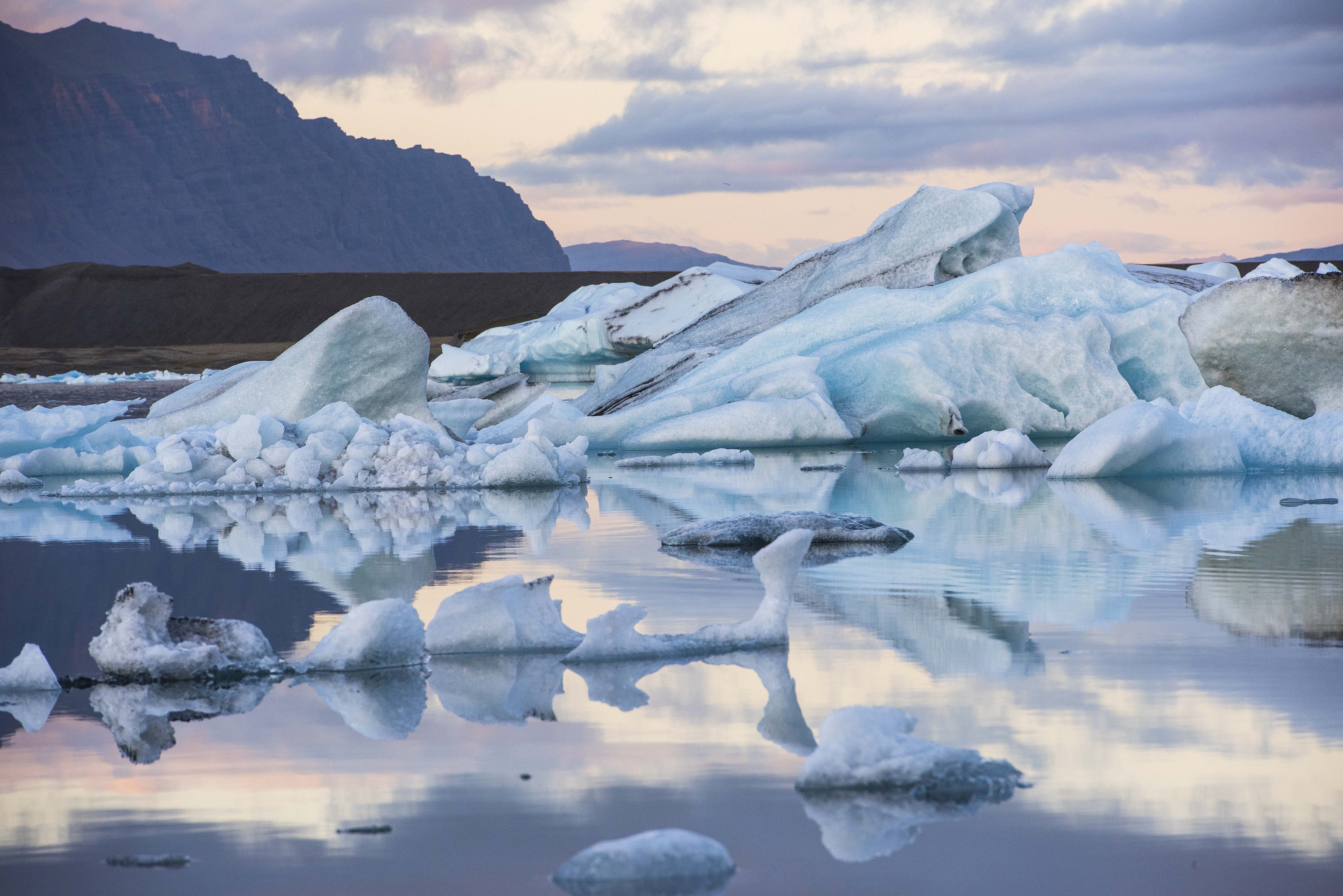 莫雷诺冰川--世界最大最壮观的冰川_栈道
