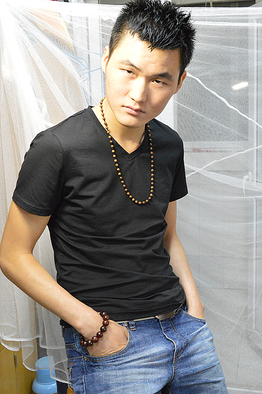 原图,宿舍拍的,环境好恶劣