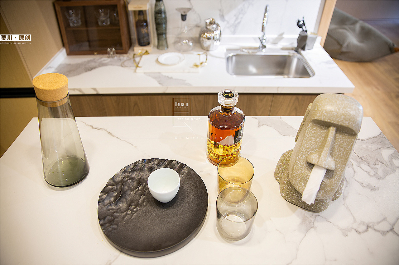 各式用心的摆盘摆饰，想不到这是个精致的佛系男业主吧？