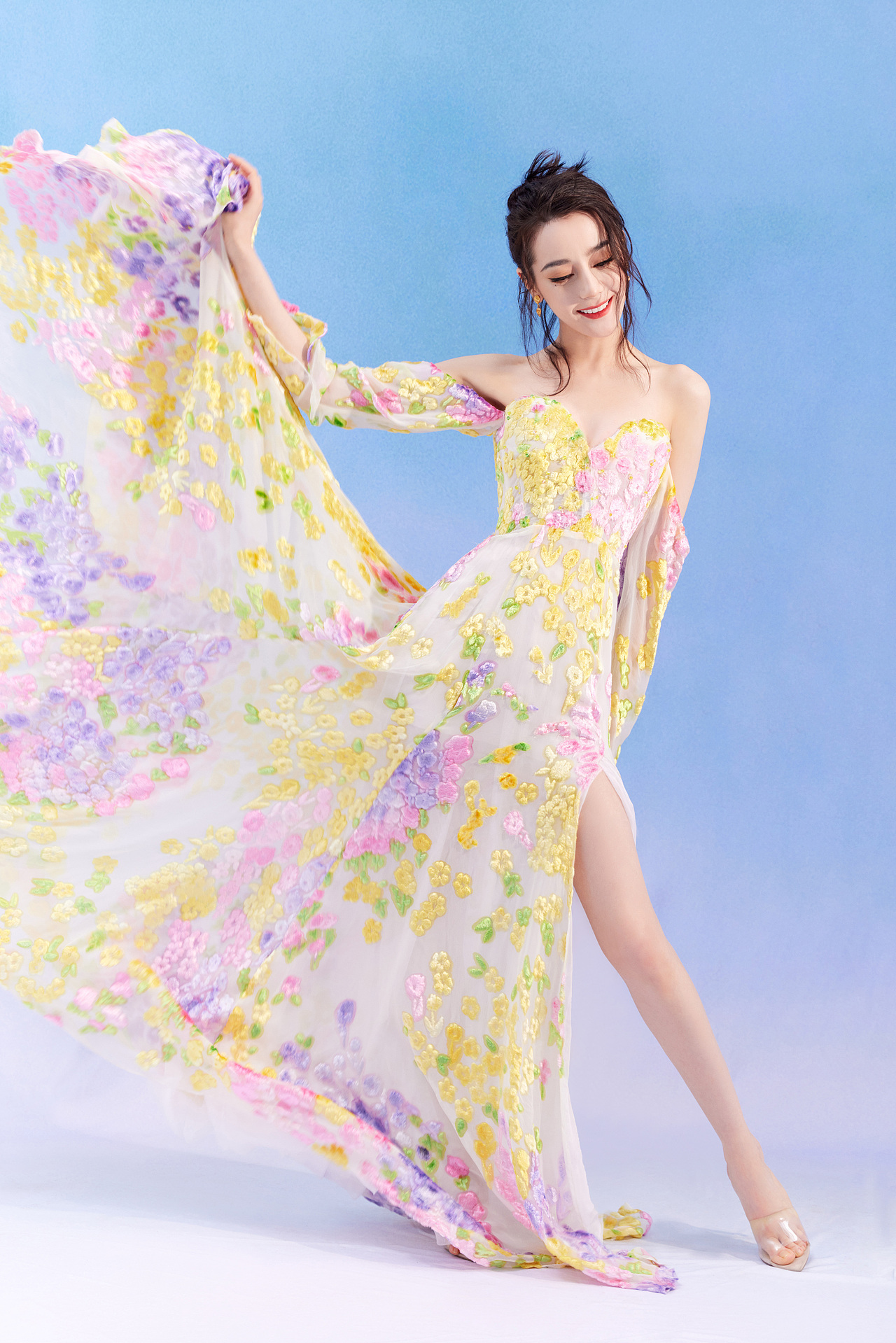 迪丽热巴广告大片（图ZMjc2NDU4OTQ4） - 产品摄影 - 站酷设计师林希泽原创素材 - 站酷ZCOOL